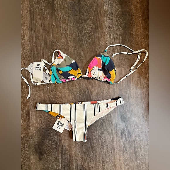 NWT Billabong Swimsuit - Picture 2 of 2